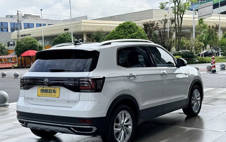 Volkswagen T-Cross I, 2022 год, 1 790 008 рублей, 7 фотография