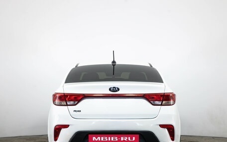 KIA Rio IV, 2018 год, 919 000 рублей, 6 фотография