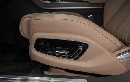 Audi A8, 2019 год, 4 900 000 рублей, 24 фотография