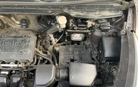 Hyundai ix35 I рестайлинг, 2011 год, 750 000 рублей, 31 фотография