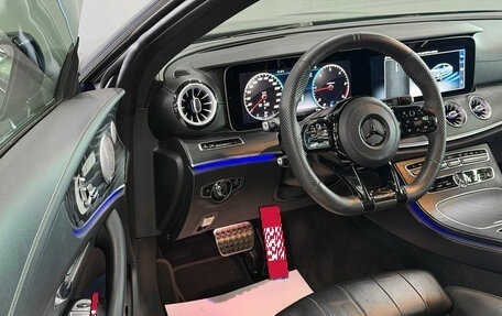 Mercedes-Benz E-Класс, 2018 год, 3 400 000 рублей, 10 фотография