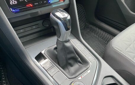 Volkswagen Tiguan II, 2020 год, 3 099 000 рублей, 22 фотография