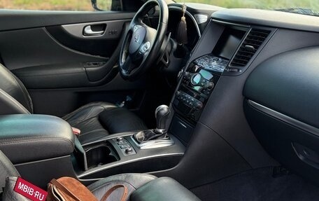 Infiniti FX II, 2012 год, 2 000 000 рублей, 7 фотография