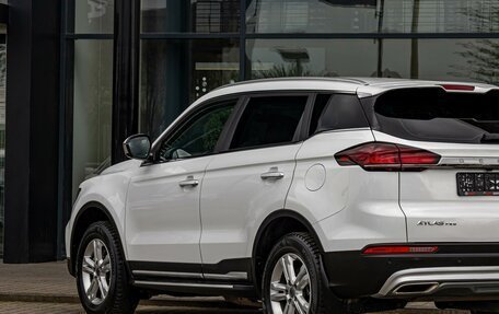 Geely Atlas, 2022 год, 1 725 000 рублей, 9 фотография