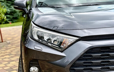 Toyota RAV4, 2020 год, 2 300 000 рублей, 6 фотография