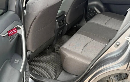 Toyota RAV4, 2020 год, 2 300 000 рублей, 8 фотография