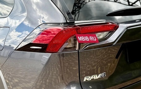 Toyota RAV4, 2020 год, 2 300 000 рублей, 7 фотография