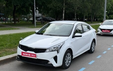 KIA Rio IV, 2021 год, 1 540 000 рублей, 1 фотография