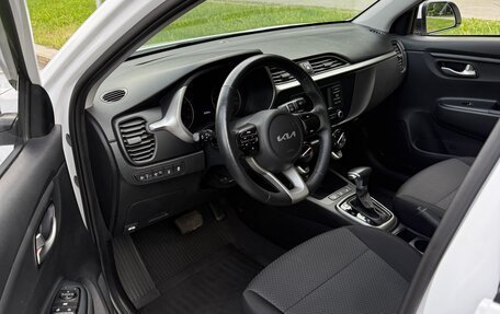 KIA Rio IV, 2021 год, 1 540 000 рублей, 4 фотография