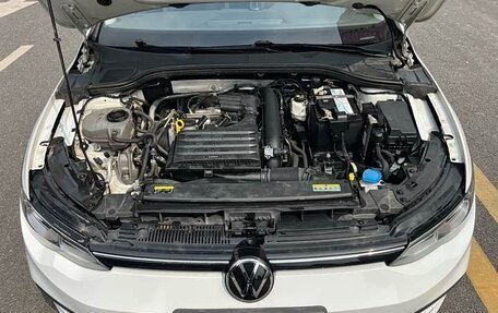 Volkswagen Golf VIII, 2022 год, 1 230 173 рублей, 2 фотография