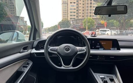 Volkswagen Golf VIII, 2022 год, 1 230 173 рублей, 20 фотография