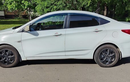 Hyundai Solaris II рестайлинг, 2014 год, 650 000 рублей, 9 фотография