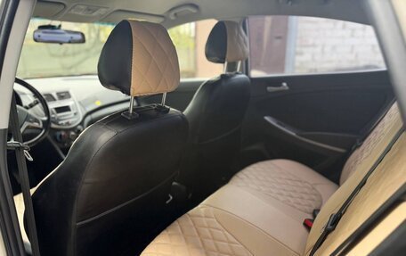 Hyundai Solaris II рестайлинг, 2015 год, 920 000 рублей, 9 фотография
