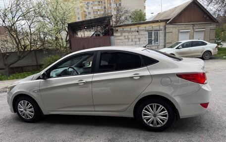 Hyundai Solaris II рестайлинг, 2015 год, 920 000 рублей, 6 фотография