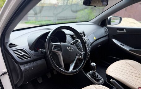 Hyundai Solaris II рестайлинг, 2015 год, 920 000 рублей, 12 фотография