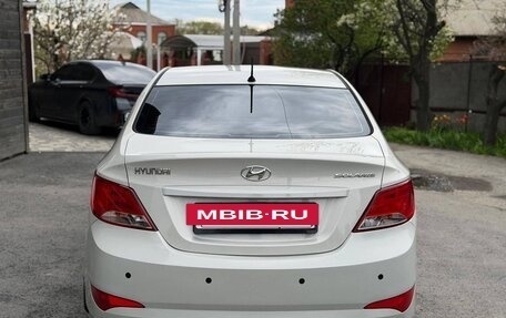 Hyundai Solaris II рестайлинг, 2015 год, 920 000 рублей, 4 фотография