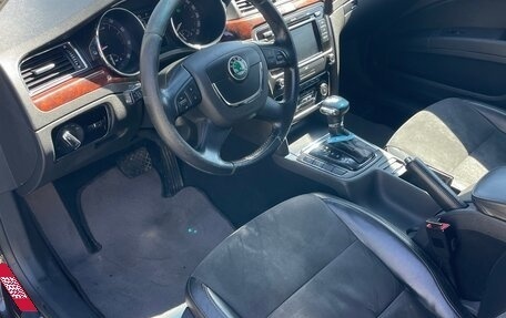 Skoda Superb III рестайлинг, 2011 год, 1 200 000 рублей, 8 фотография