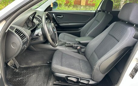 BMW 1 серия, 2011 год, 888 000 рублей, 16 фотография