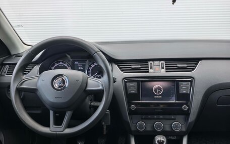 Skoda Octavia, 2018 год, 1 817 000 рублей, 10 фотография