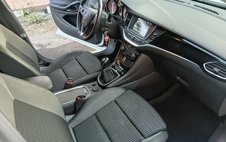 Opel Astra K, 2020 год, 1 300 000 рублей, 4 фотография