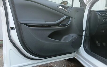 Opel Astra K, 2020 год, 1 300 000 рублей, 16 фотография