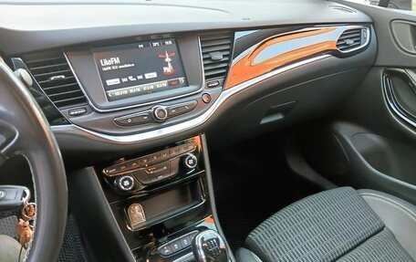 Opel Astra K, 2020 год, 1 300 000 рублей, 17 фотография