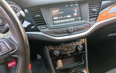 Opel Astra K, 2020 год, 1 300 000 рублей, 15 фотография