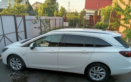 Opel Astra K, 2020 год, 1 300 000 рублей, 31 фотография
