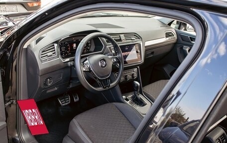 Volkswagen Tiguan II, 2019 год, 2 165 000 рублей, 15 фотография