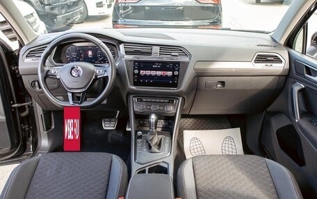 Volkswagen Tiguan II, 2019 год, 2 165 000 рублей, 16 фотография