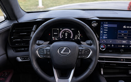 Lexus RX IV рестайлинг, 2025 год, 5 970 000 рублей, 12 фотография