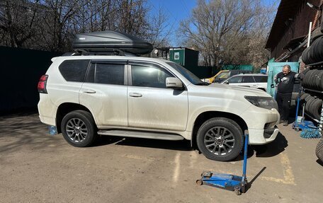 Toyota Land Cruiser Prado 150 рестайлинг 2, 2019 год, 5 900 000 рублей, 1 фотография