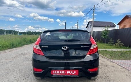 Hyundai Solaris II рестайлинг, 2013 год, 870 000 рублей, 4 фотография