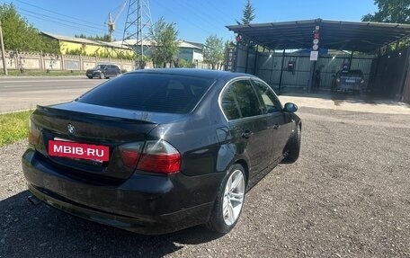 BMW 3 серия, 2007 год, 700 000 рублей, 21 фотография
