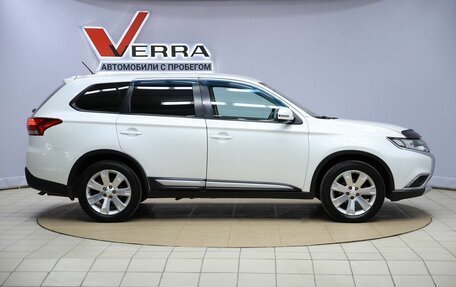 Mitsubishi Outlander III рестайлинг 3, 2015 год, 1 390 000 рублей, 4 фотография