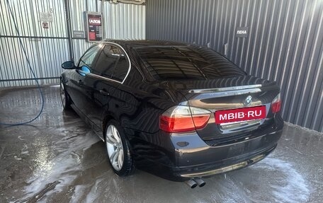 BMW 3 серия, 2007 год, 700 000 рублей, 32 фотография