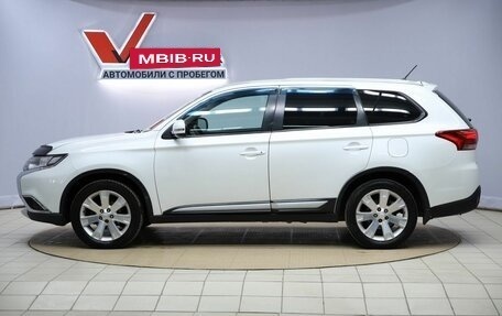 Mitsubishi Outlander III рестайлинг 3, 2015 год, 1 390 000 рублей, 8 фотография