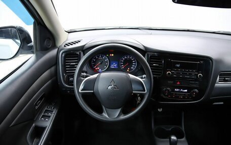 Mitsubishi Outlander III рестайлинг 3, 2015 год, 1 390 000 рублей, 12 фотография
