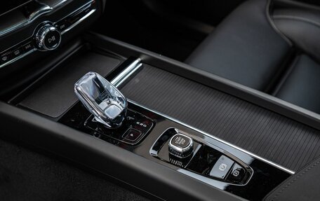 Volvo XC60 II, 2025 год, 9 000 000 рублей, 5 фотография