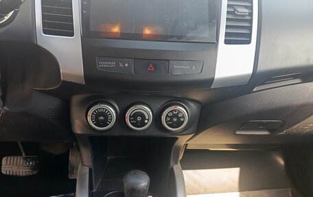 Mitsubishi Outlander III рестайлинг 3, 2008 год, 880 000 рублей, 6 фотография