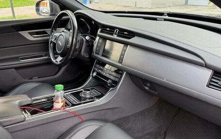 Jaguar XF II, 2018 год, 1 999 999 рублей, 12 фотография