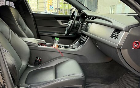 Jaguar XF II, 2018 год, 1 999 999 рублей, 11 фотография