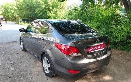 Hyundai Solaris II рестайлинг, 2013 год, 670 000 рублей, 4 фотография