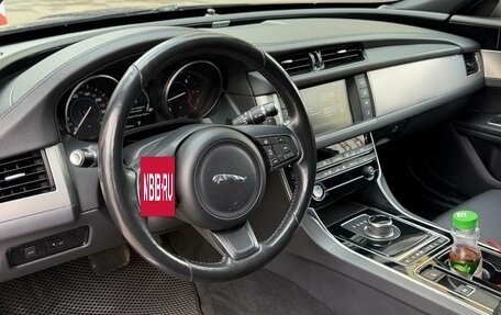 Jaguar XF II, 2018 год, 1 999 999 рублей, 13 фотография