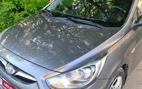 Hyundai Solaris II рестайлинг, 2013 год, 670 000 рублей, 3 фотография