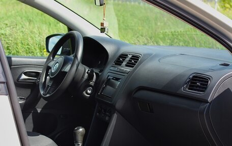 Volkswagen Polo VI (EU Market), 2015 год, 1 050 000 рублей, 15 фотография