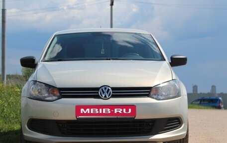 Volkswagen Polo VI (EU Market), 2015 год, 1 050 000 рублей, 3 фотография