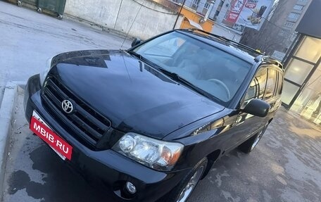 Toyota Highlander III, 2004 год, 1 600 000 рублей, 3 фотография