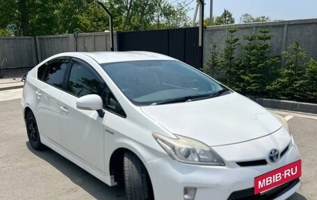 Toyota Prius, 2014 год, 950 000 рублей, 2 фотография
