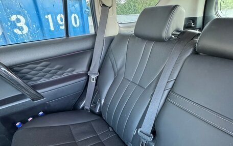 Toyota Land Cruiser Prado 150 рестайлинг 2, 2014 год, 3 200 000 рублей, 2 фотография